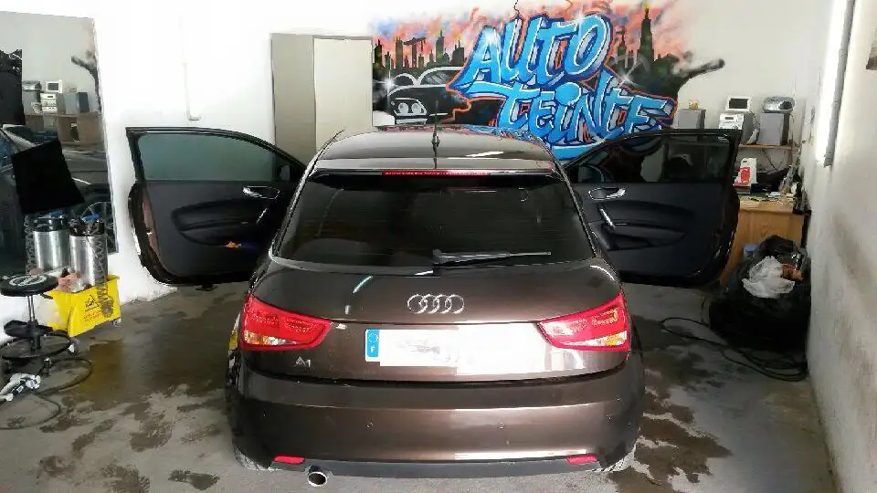 Vitre teintée de voiture près d'Aubagne