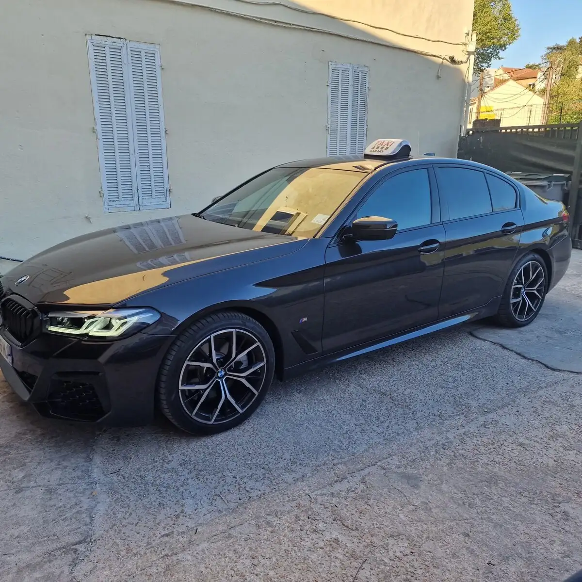 Vitre teintée anti-UV pour une voiture à Toulon